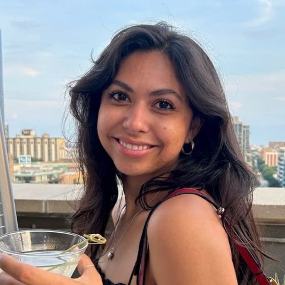 Meet your Posher, Pilar